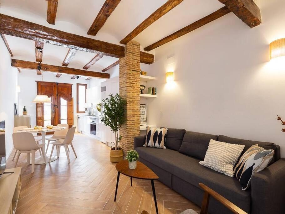 Beautiful Restored House With Terrace Valencia Eksteriør bilde