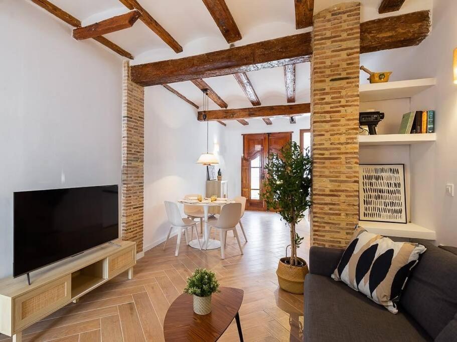 Beautiful Restored House With Terrace Valencia Eksteriør bilde