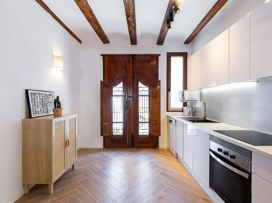 Beautiful Restored House With Terrace Valencia Eksteriør bilde