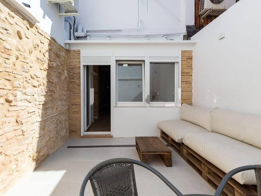 Beautiful Restored House With Terrace Valencia Eksteriør bilde